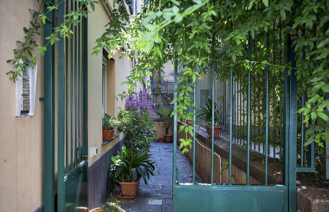 Red White in the City by Wonderful Italy - Foto 2