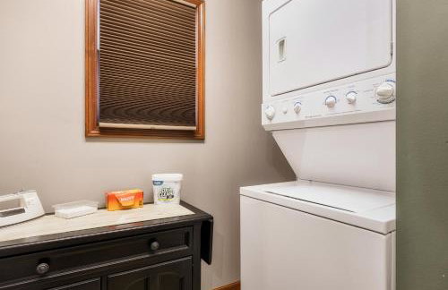 The Moondance Cabin by Lightfoot Stays Vacation Rentals - Photo 20