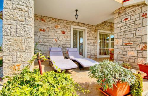Charming villa Oliva with 4 bedrooms near the wonderful village of Fazana - Foto 9