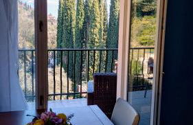 La Verbena a fianco del Vittoriale, vista piscina, 10 minuti a piedi dal lungo lago - Foto 3