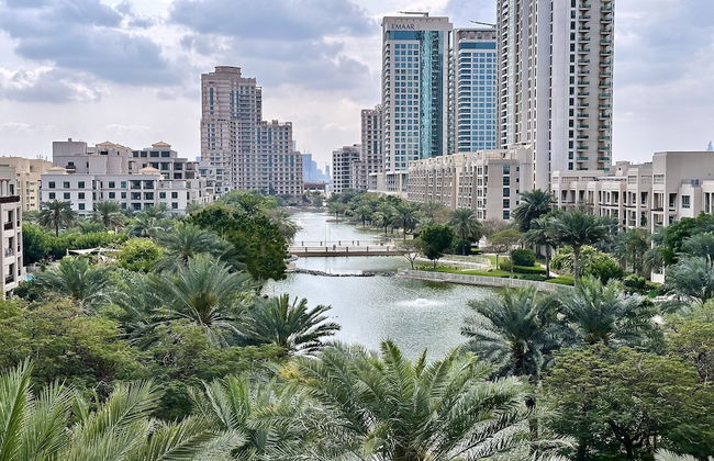 Lux BnB I Una Tower I Lakes View - Photo 35