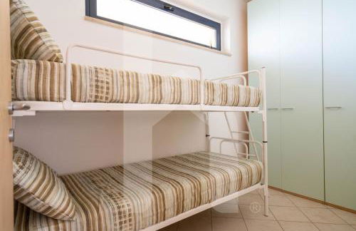 Homiday - Green Bay Village - Photo 89