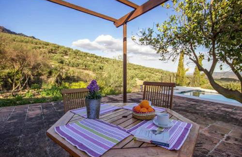 Family Stay with Private Pool - Foto 25