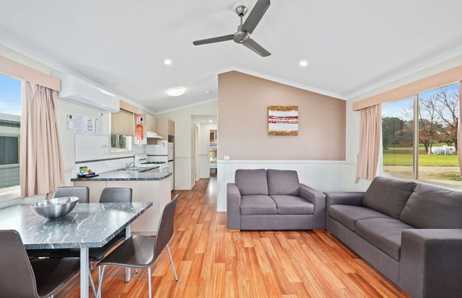 Lake Hume Holiday Park - Photo 26