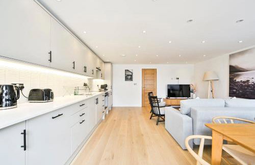 Stylish 3 Bedroom Apartment - Foto 14