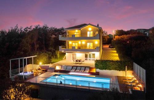 Luxury Villa Lovric with private heated pool, Jacuzzi, Sauna and private tavern - Foto 23