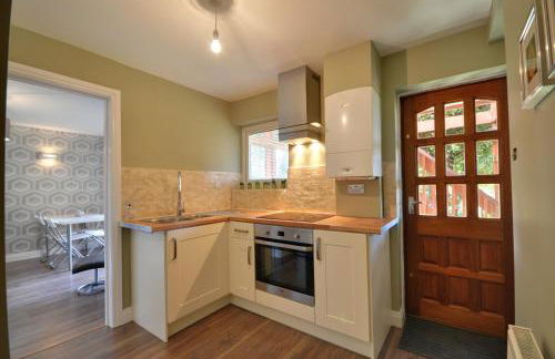 The Garden Apartment, Near Airport & City - Foto 16