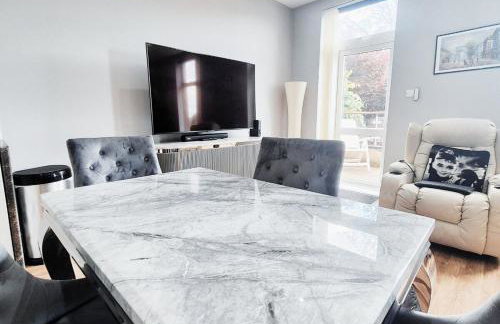 Stylish & Modern 2BR Flat nr Nottingham City Centre - Foto 1