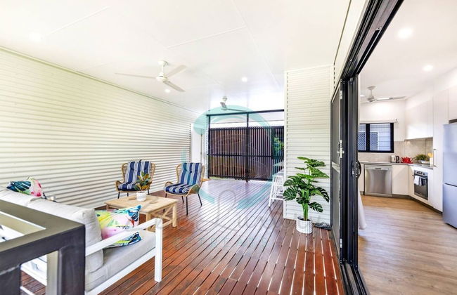 Urbanretreat Modern Outdoor Dining Backyard - Foto 2