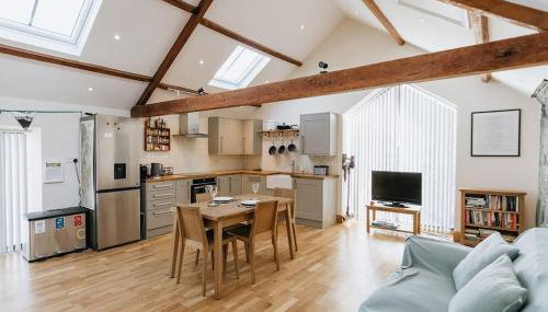 ELM HOUSE BARN - Converted Barn at the gateway to the Lake District National Park - Foto 2, stove, pet friendly, toaster, minibar