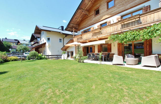 Unique Chalet in the Center of Elmau, Near Ski Lift - Photo 1