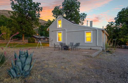 Cozy Zion farmhouse, cool or hot swim spa, fireplace & firepit - Foto 5