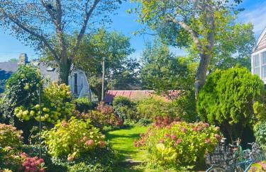 The Explorer's Retreat-West End Condo King Bed - Foto 13