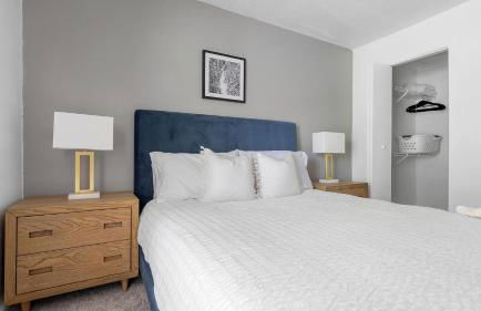 Landing Spectacular 1BD Gym Pool - Photo 46