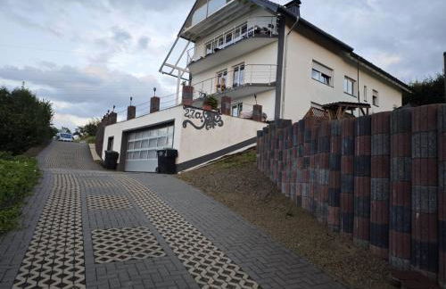 5 Monteur-Ferienwohnungen nähe Badesee mit Bergblick - Foto 1