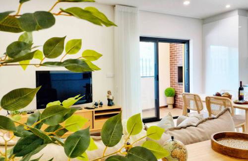 By the Sea - Foto 28