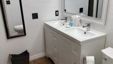 5 BR home with pool and outdoor fun - Foto 3, towels, Shower