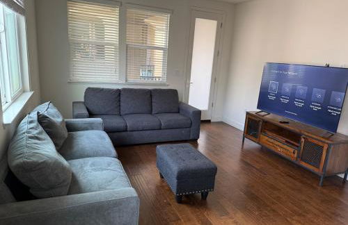 Charming 3-bedroom condo with WiFi, AC in Newark - Foto 1