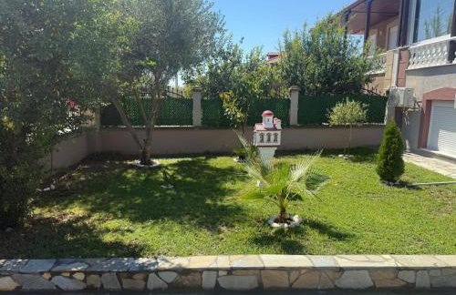 Nadya Holiday Home - Photo 13
