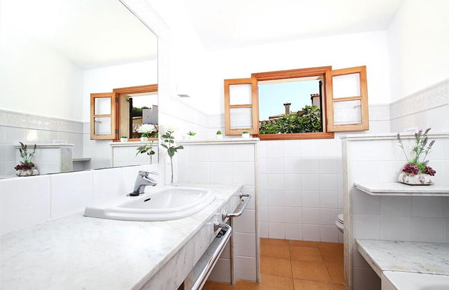 Villa - 4 Bedrooms with Pool and WiFi - 108763 - Foto 12