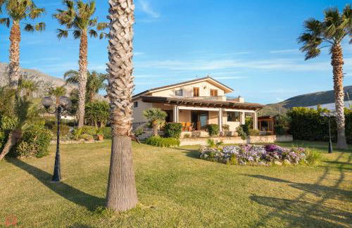 Panoramica Villa con Piscina sul Mare (Sanificata) - Foto 41