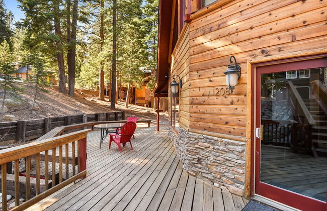 Modern Rustic Retreat - Photo 15