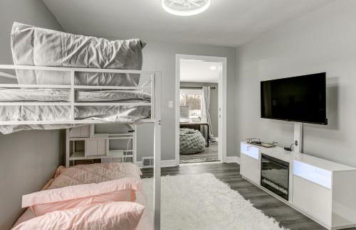 Newly Remodeled! Upscale Home in Buffalo Suburbs - Foto 21