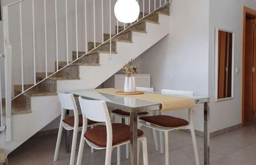 Amplio duplex en la playa con piscina - Foto 7