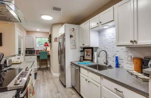 Grapevine Historic District ! New Remodel - Foto 17