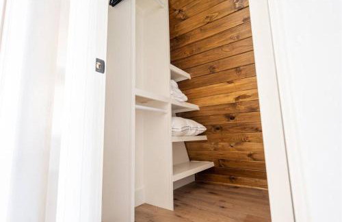 Newly Built, Mid-Lakeside A-Frame with Hot Tub and Steam Shower - Foto 23