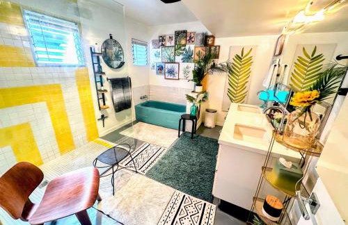 The Twin Palms Art House - vibrant, design-centric oasis, 2 mi to dowtown PS ID 3629 - Foto 22