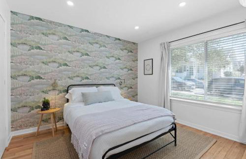 Chic 2BR Highland Retreat Near UT and Downtown, Free Parking by Austin Vacay - Foto 7