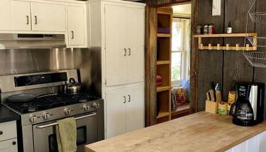 Rustic Cottage Rental with a Hot Tub Perfect for Luxury Camping in Santa Margarita - Foto 3