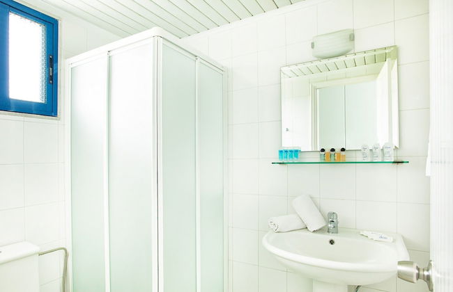 Xenios Port Marina Hotel - Photo 24