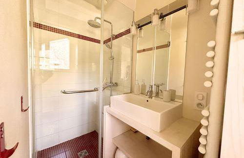 Duplex skis aux pieds centre village - 6 couchages - 2 salles de bain - Foto 18