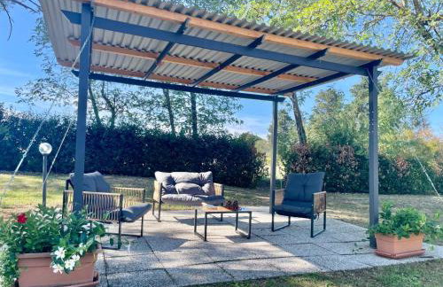 Podere I Sorbi, Spacious Tuscan Villa in Lajatico, Near Pisa & Volterra - Foto 12