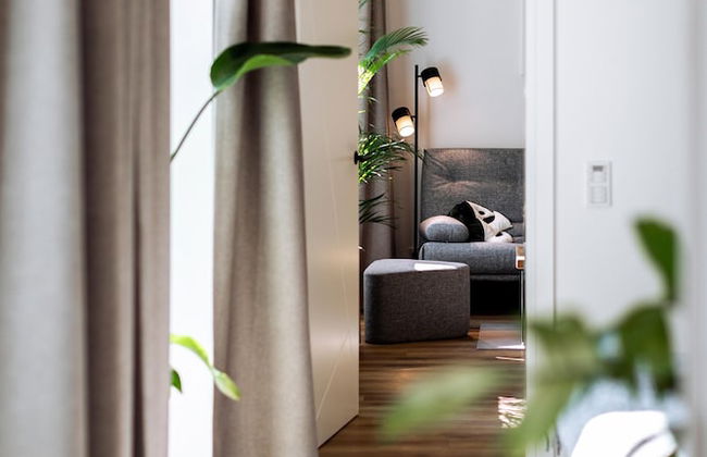 Urban Jungle Apartments - Photo 20