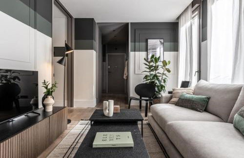 Lusciano - 2 bedrooms, pool and gym in Almagro - Photo 14