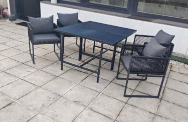 Im Herzen von Wiesdorf- Blick auf das BAYER-KREUZ -Appartement mit 2 Schlafzimmern & 3 Betten-für 4 Personen -Zentral gelegen - Friedrich Ebert Platz 5a , 4te Etage -kein Aufzug -Lift- Dachterrasse und Sauna - Kaution Pflicht - - Foto 23