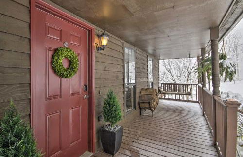 Modern Mountain Retreat with Deck and Hot Tub! - Foto 28