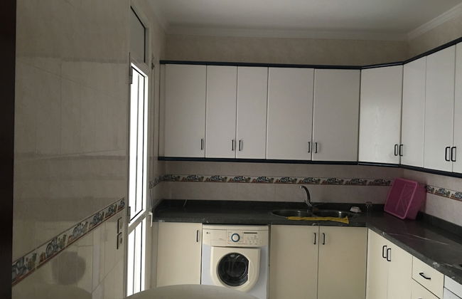 2 Bedroom Apartment in Oulad Khallouf - Foto 3