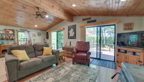 Rose City Cabin with Fire Pit and Lake Access - Foto 4