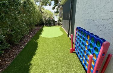 Waterfront Oasis with Private Heated Pool & Dock - Foto 25