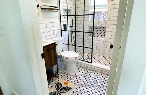 Huge Updated Spanish Apt - Steps to Beach & Bay! - Foto 32