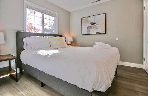 San Jose 4BR Sweet Home Prime Location - 2 Master BR - Photo 20