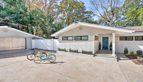 Serene Home with Fire Pit, Deck and Easy Access to ATL - Foto 3