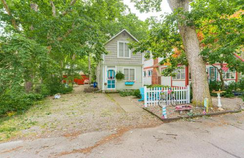 Walk to Lake Historic Lakeside Marblehead Cottage - Foto 27