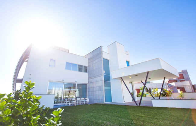 Tranquility Beachfront Villa - Foto 60