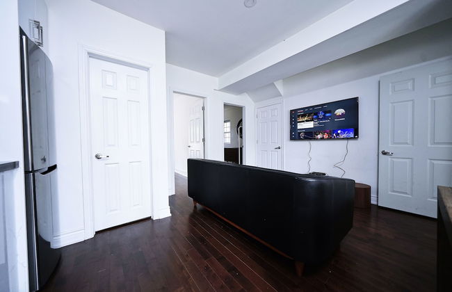 The Temple Stays - Photo 4