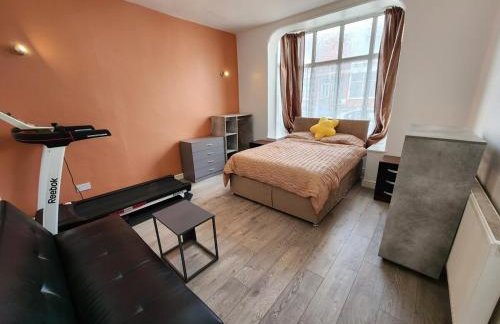 Newly Refurbished 3 Bedroom House with Lovely Garden - Foto 8